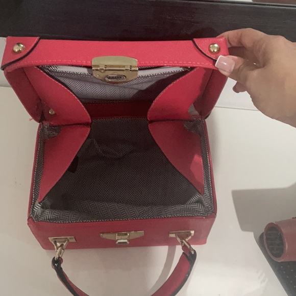 Red Funky Bag - Picture 5 of 5